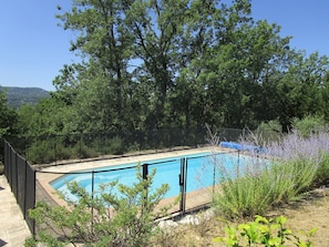 Piscina casa vacanze