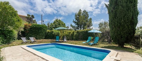 Piscina casa vacanze