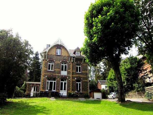 Extérieur maison de vacances [été]