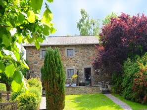 Außenseite Ferienhaus [Sommer]
