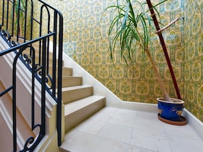 Entrance / Reception