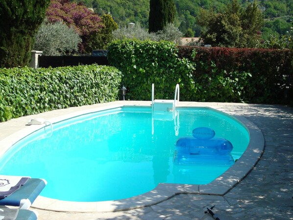 Schwimmbad des Ferienhauses