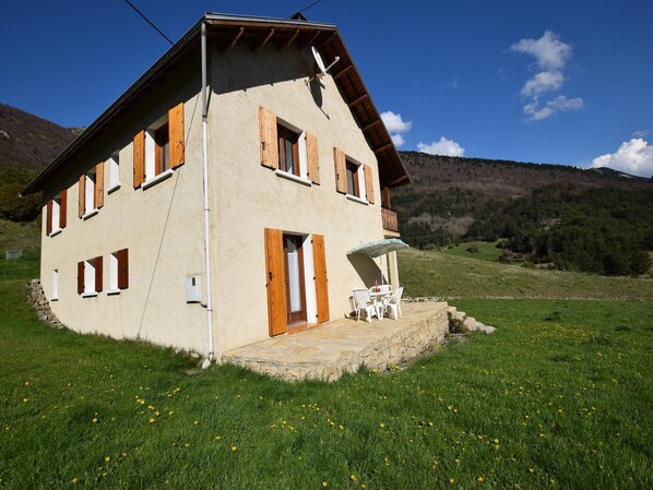 Außenseite Ferienhaus [Sommer]