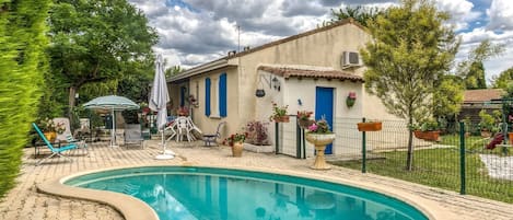 Piscine maison de vacances