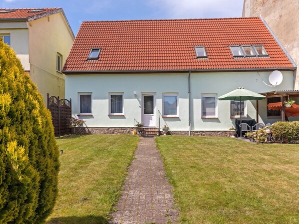 Außenseite Ferienhaus [Sommer]