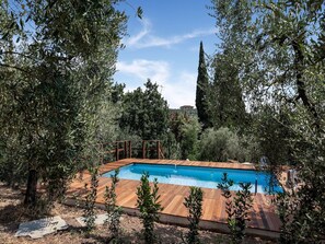 Schwimmbad des Ferienhauses