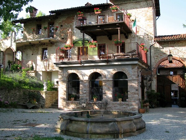 Holiday Home Exterior [summer]