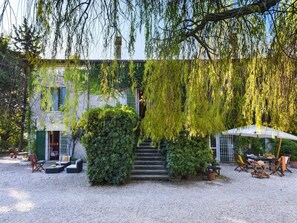 Außenseite Ferienhaus [Sommer]