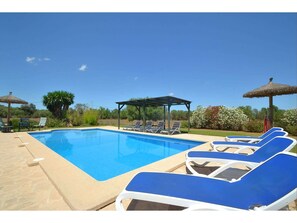 Schwimmbad des Ferienhauses