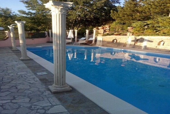 Holiday Home Swimming Pool