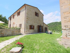Außenseite Ferienhaus [Sommer]