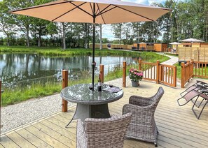 Cedar Boutique Lodge - Woodland Lakes Boutique Lodges, Aughton