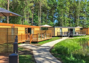 Cedar Boutique Lodge - Woodland Lakes Boutique Lodges, Aughton