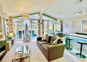 Sunset Spa - Raywell Hall Country Lodges, Raywell, Beverley