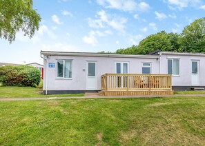 Platinum 3 Bedroom Chalet Sleeps 5 - Brixham Holiday Park, Brixham, Torbay