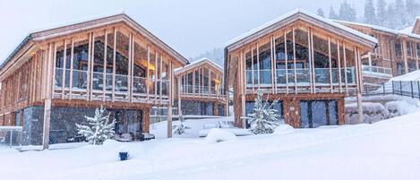 Außenseite Ferienhaus [Winter]