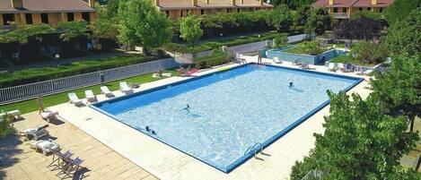 Holiday Home Swimming Pool