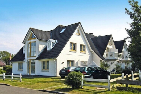 Außenseite Ferienhaus [Sommer]