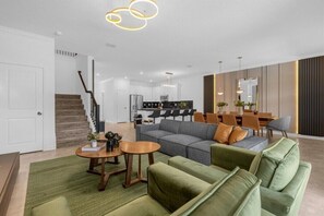 2992 Penelope Loop (1).jpg