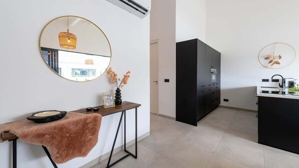 Luxury 2-bedroom Apartment on Curacao with Pool, 3