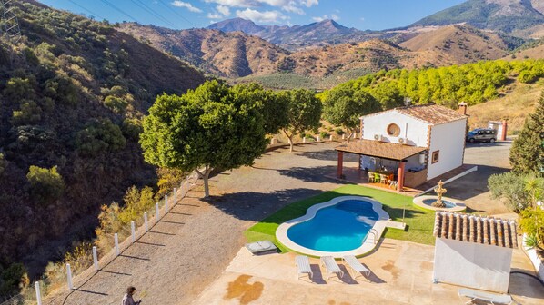 Family Rural House | Cubo's Holiday Homes