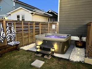 Bain à remous extérieur