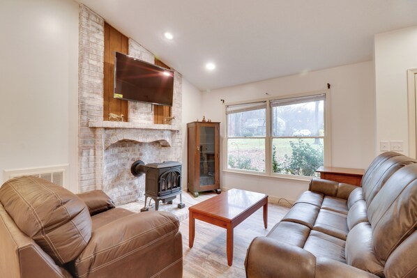 McGaheysville Vacation Rental | 3BR | 2BA | Step-Free Access | 1,400 Sq Ft