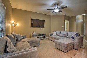 Living Room | 2 Full Sleeper Sofas | Smart TV | HDMI Cables
