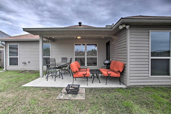 Denham Springs Vacation Rental | 3BR | 2BA | 1,358 Sq Ft | 1 Step to Enter