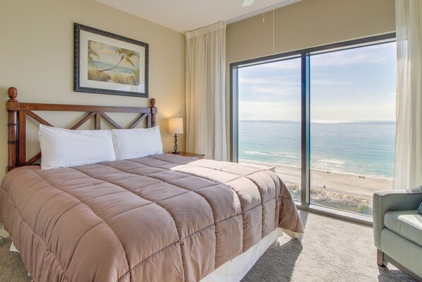 Breathtaking gulf views as soon as you enter room #801!