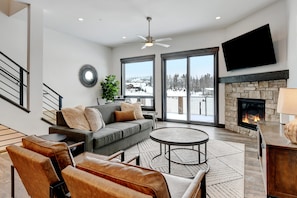 Gorgeous Living Room Area With Warm High-End Touches