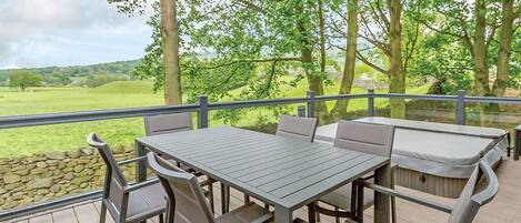 Typical Contemporary 6 View | Aysgarth Lodges, Aysgarth, Leyburn