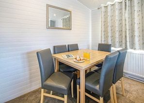 Select Lodge Plus 3 - Shorefield Country Park, Milford-on-Sea, Nr Lymington
