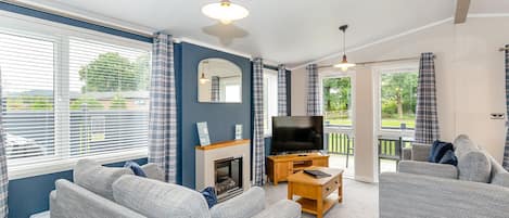 Optimum 6 Outdoor Living - Angrove Country Park, Great Ayton, Yorkshire Moors and Coast