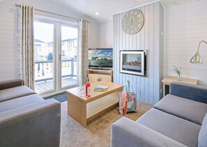 Typical | Select Lodge Plus 2 - Shorefield Country Park, Milford-on-Sea, Nr Lymington