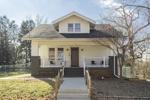 1918 Cottage on Main. Charm meets modern. 