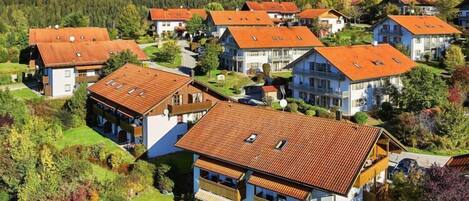 Außenseite Ferienhaus [Sommer]