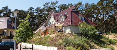 Außenseite Ferienhaus [Sommer]