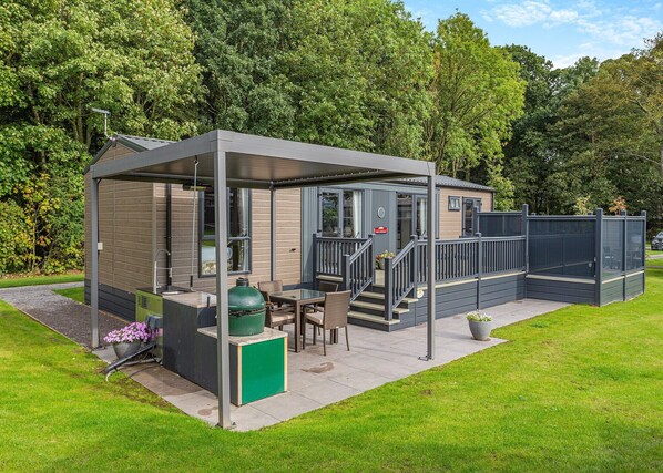 Contemporary Outdoor Living - Angrove Country Park, Great Ayton, Yorkshire Moors and Coast