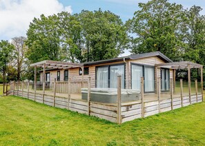 Platinum Spa Pet - Aspen Country Park, Bury St Edmunds
