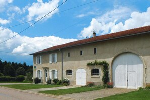 Außenseite Ferienhaus [Sommer]