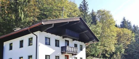 Außenseite Ferienhaus [Sommer]