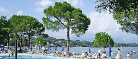 Piscine maison de vacances