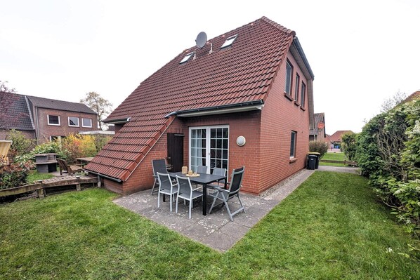Holiday Home Exterior [summer]