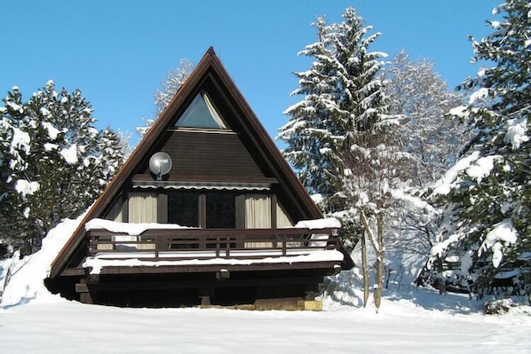 Außenseite Ferienhaus [Sommer]