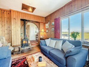 Living room | Coastguard’s Cottage, Weybourne
