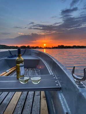 Sundowner im Boot