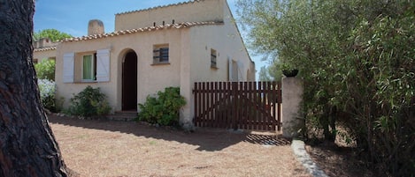 Extérieur maison de vacances [été]