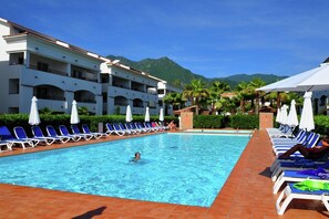 Holiday Home Swimming Pool