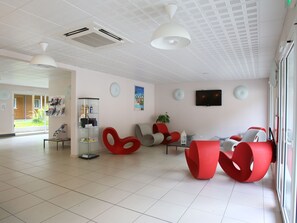 Entrance / Reception